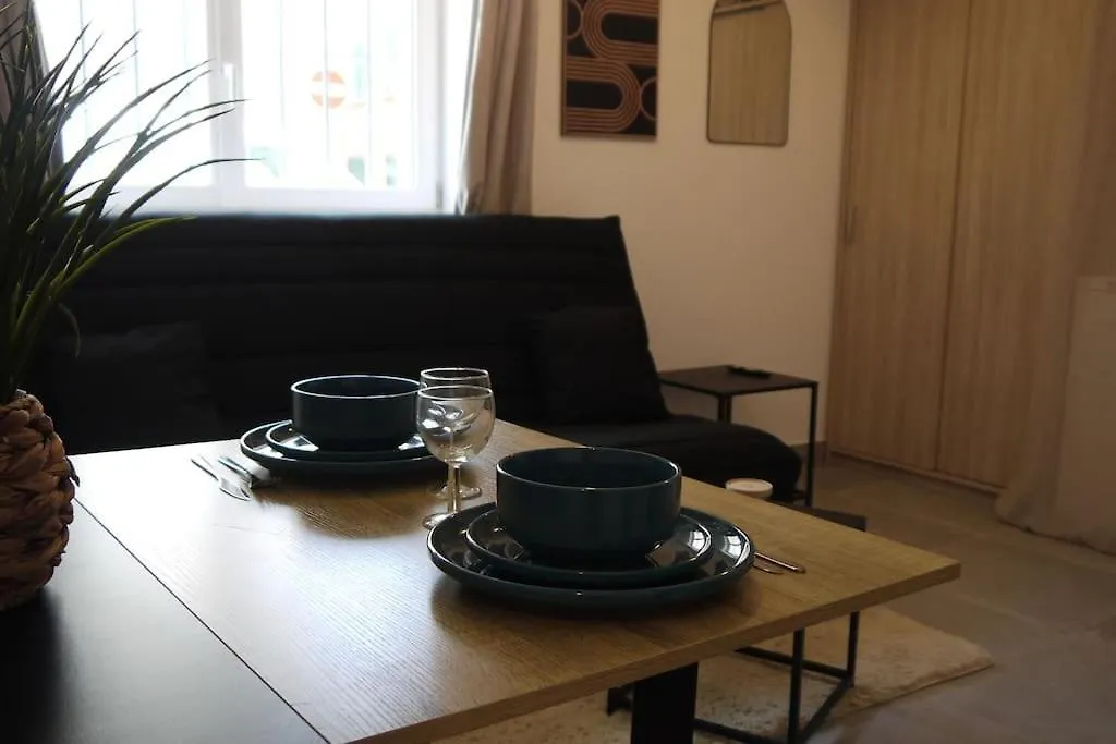 Petit Cocon Douillet Climatise Pour 2 Pers Apartment La Crau